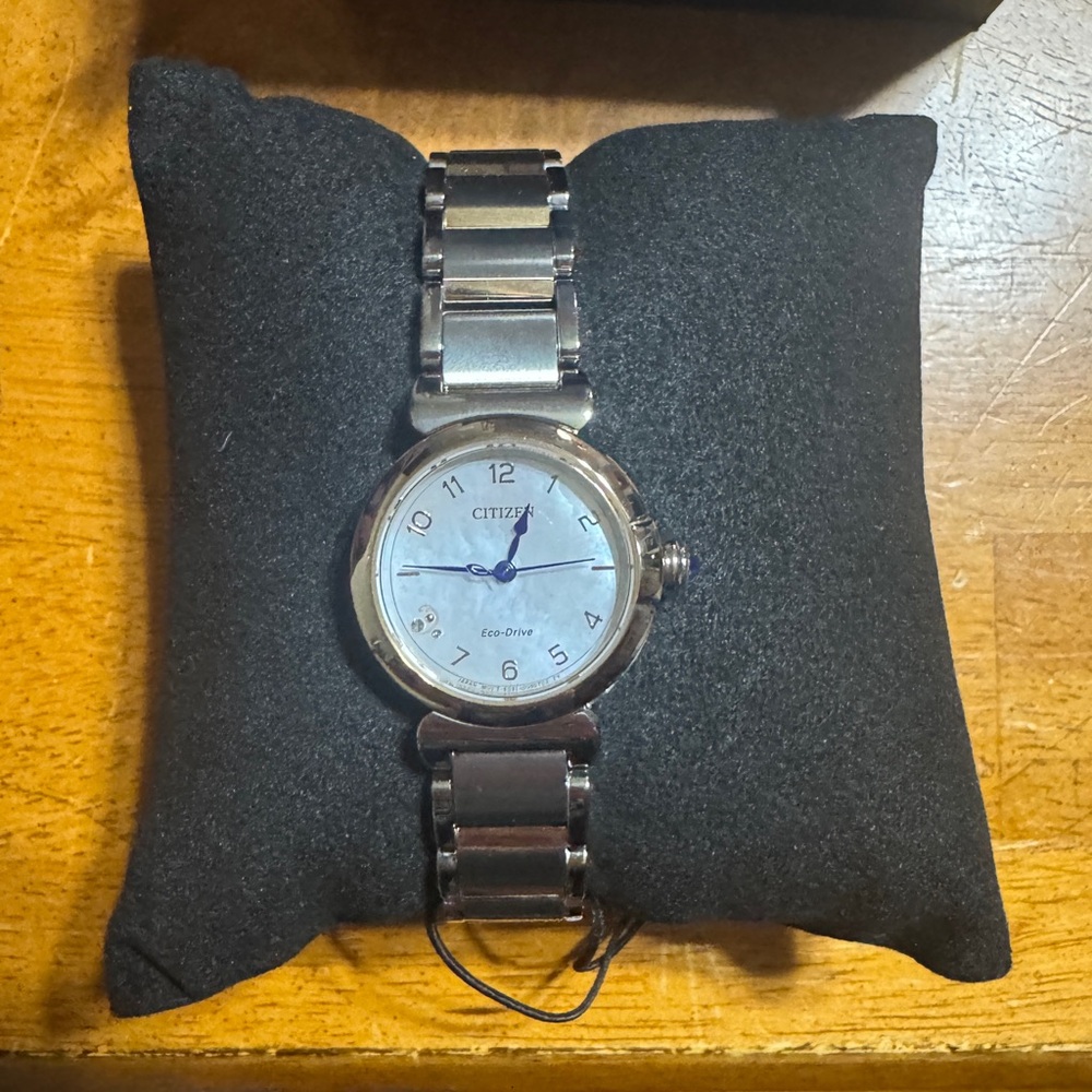 Citizen Eco-Drive Women’s Watch with mother of pearl dial. Brand new, in box!